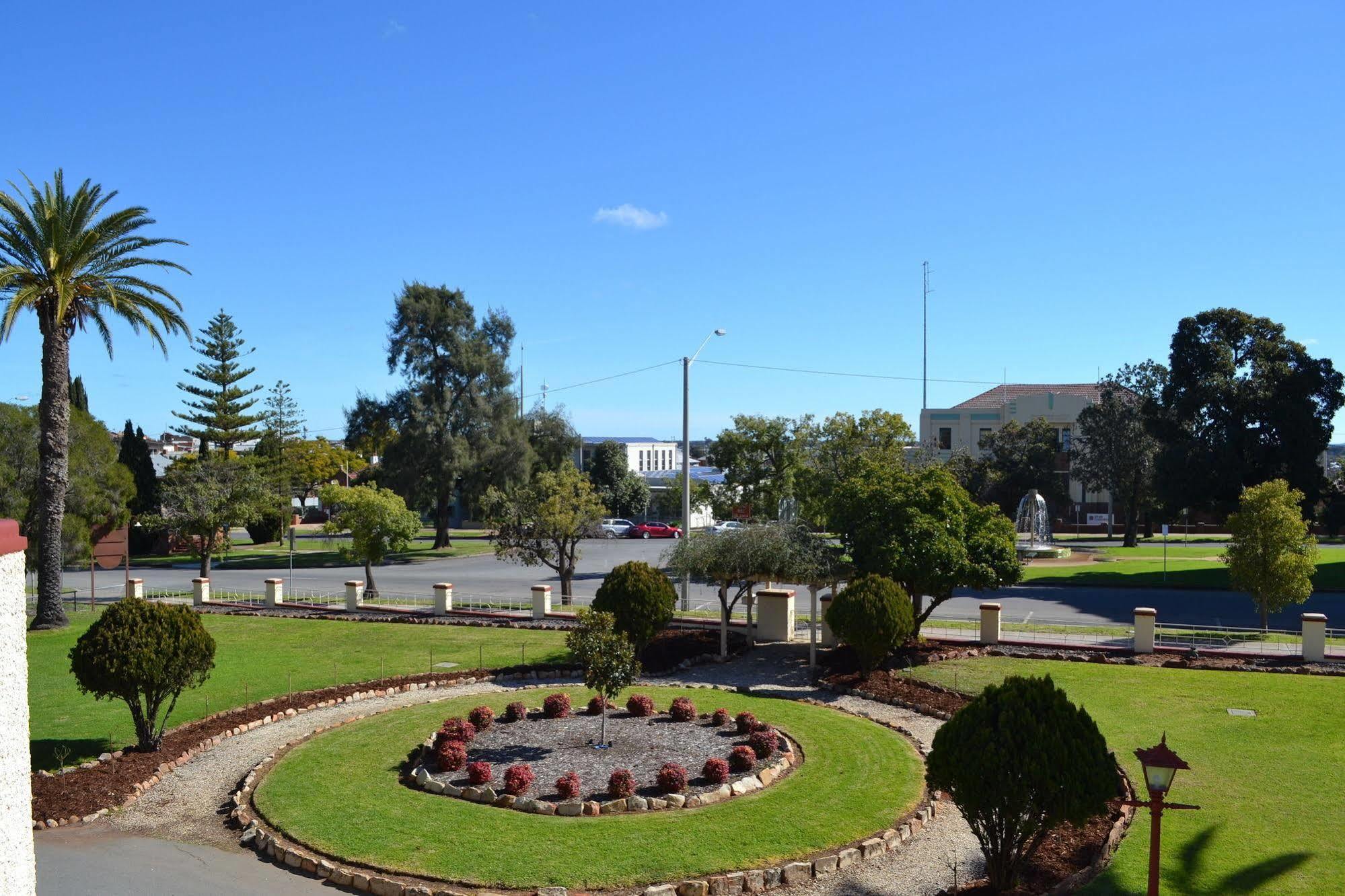 Hydro Hotel Leeton Exterior photo
